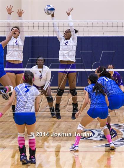 Thumbnail 2 in Lanier @ Brackenridge photogallery.
