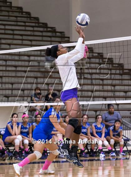 Thumbnail 2 in Lanier @ Brackenridge photogallery.