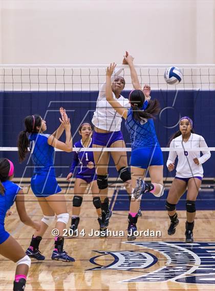 Thumbnail 1 in Lanier @ Brackenridge photogallery.