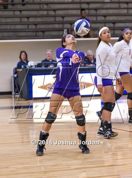 Thumbnail 2 in Lanier @ Brackenridge photogallery.
