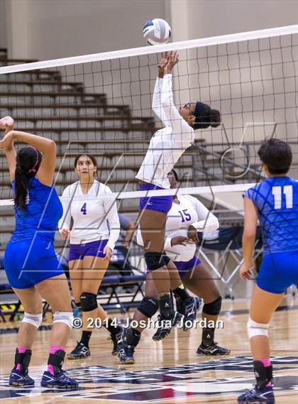 Thumbnail 1 in Lanier @ Brackenridge photogallery.