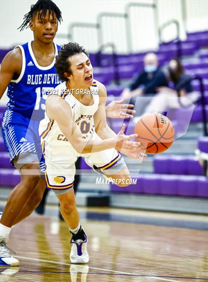 Thumbnail 2 in Indianapolis Shortridge @ Guerin Catholic photogallery.