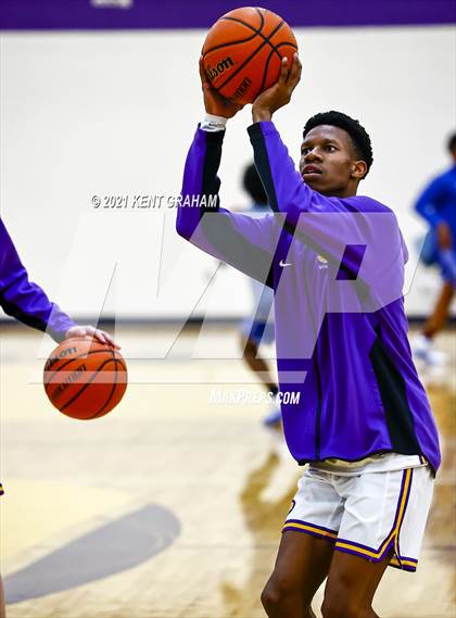Thumbnail 2 in Indianapolis Shortridge @ Guerin Catholic photogallery.