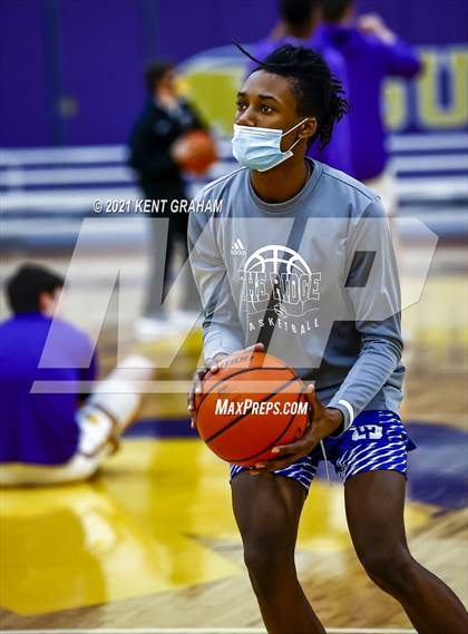 Thumbnail 1 in Indianapolis Shortridge @ Guerin Catholic photogallery.
