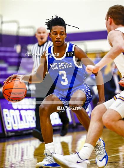 Thumbnail 1 in Indianapolis Shortridge @ Guerin Catholic photogallery.