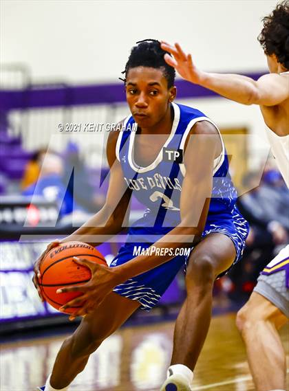 Thumbnail 3 in Indianapolis Shortridge @ Guerin Catholic photogallery.