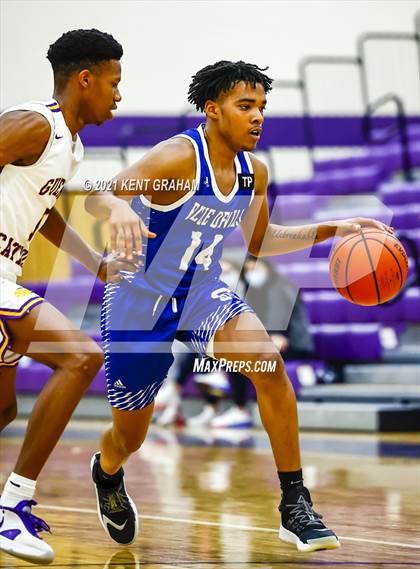 Thumbnail 1 in Indianapolis Shortridge @ Guerin Catholic photogallery.