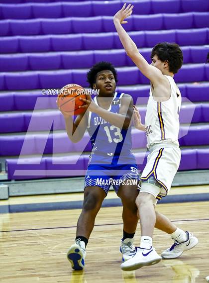 Thumbnail 1 in Indianapolis Shortridge @ Guerin Catholic photogallery.