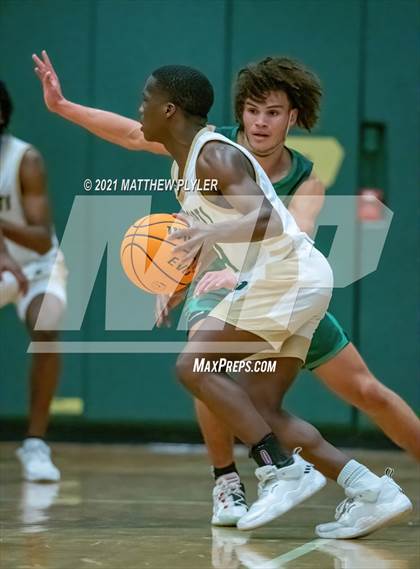 Thumbnail 1 in Cardinal Gibbons vs. Pinecrest (Holiday in the Pines Tournament) photogallery.