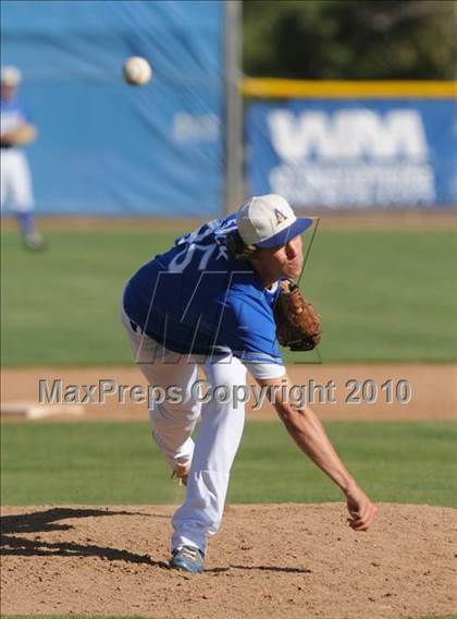 Thumbnail 2 in Royal @ Agoura photogallery.