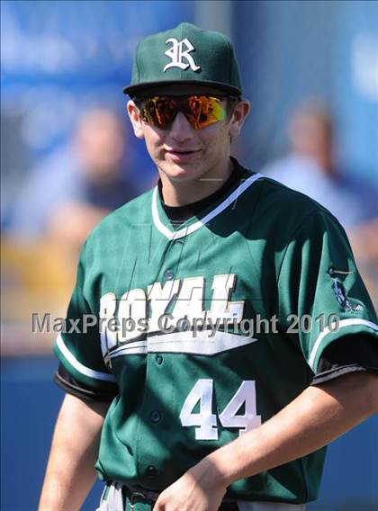 Thumbnail 1 in Royal @ Agoura photogallery.