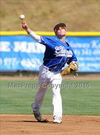 Thumbnail 1 in Royal @ Agoura photogallery.