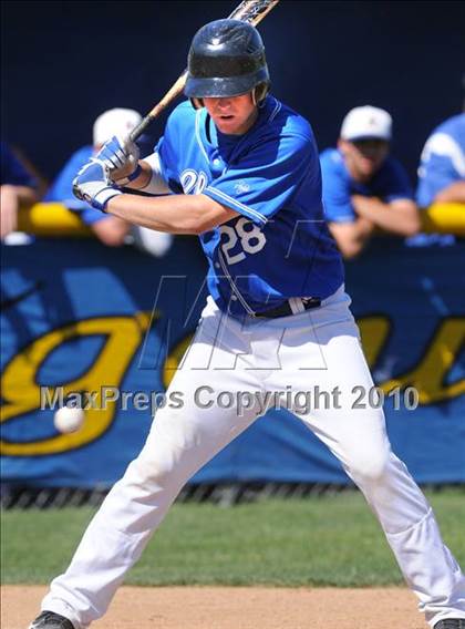 Thumbnail 2 in Royal @ Agoura photogallery.