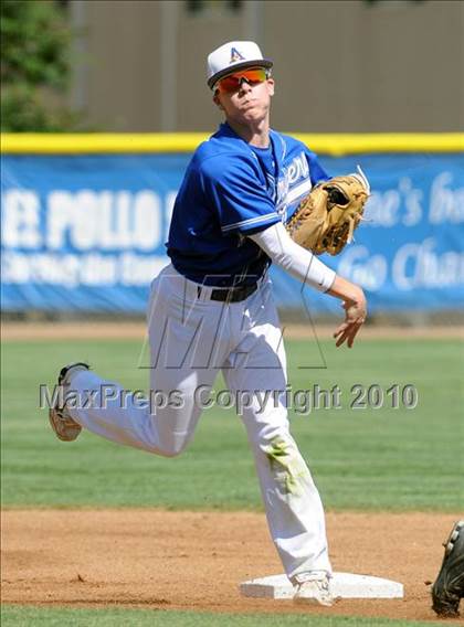 Thumbnail 3 in Royal @ Agoura photogallery.