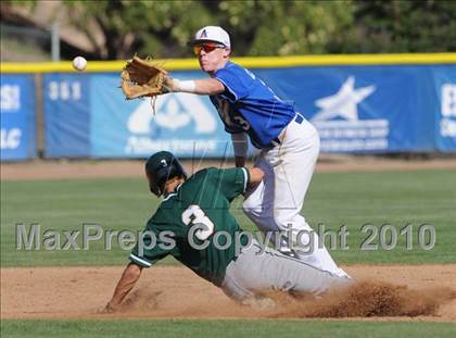 Thumbnail 1 in Royal @ Agoura photogallery.