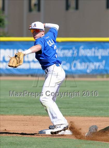 Thumbnail 2 in Royal @ Agoura photogallery.