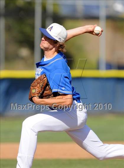 Thumbnail 1 in Royal @ Agoura photogallery.