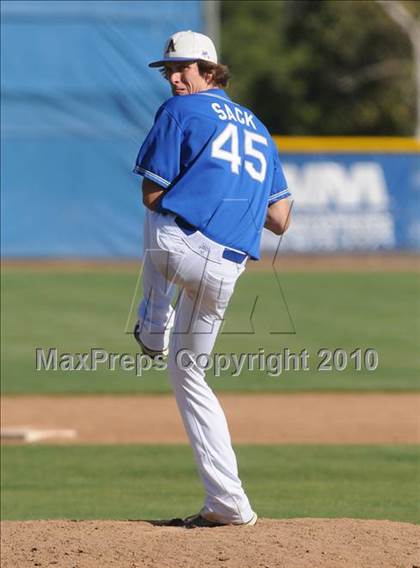Thumbnail 3 in Royal @ Agoura photogallery.