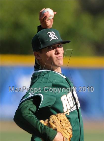 Thumbnail 2 in Royal @ Agoura photogallery.