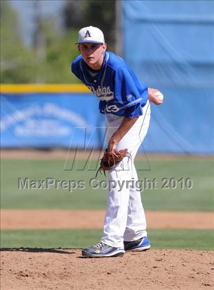 Thumbnail 2 in Royal @ Agoura photogallery.