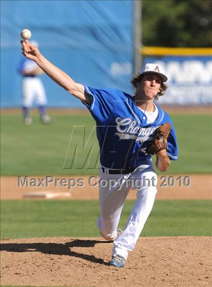 Thumbnail 1 in Royal @ Agoura photogallery.