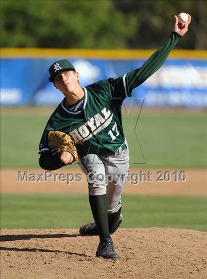 Thumbnail 1 in Royal @ Agoura photogallery.