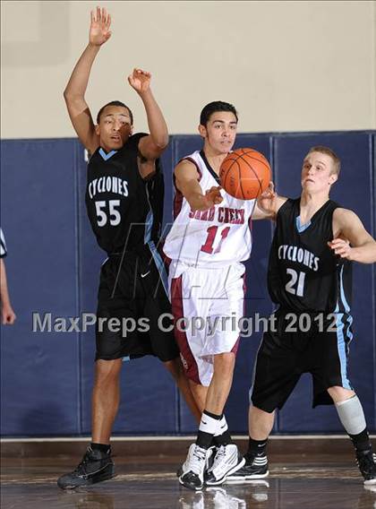 Thumbnail 3 in Sand Creek vs. Pueblo West (CHSAA 4A 2nd Round) photogallery.