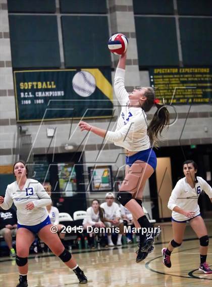 Thumbnail 1 in Head-Royce vs. St. Vincent de Paul (CIF NCS D5 2nd Round) photogallery.