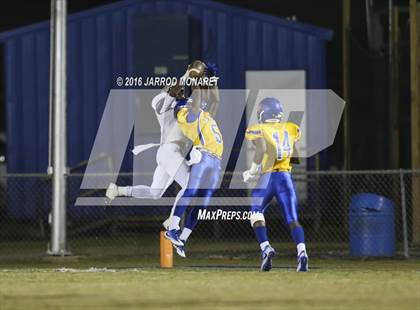 Thumbnail 2 in Calvary Baptist Academy vs. St. Charles Catholic (LHSAA D3 Quarterfinal Playoff) photogallery.