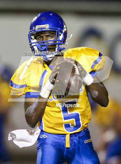 Thumbnail 1 in Calvary Baptist Academy vs. St. Charles Catholic (LHSAA D3 Quarterfinal Playoff) photogallery.