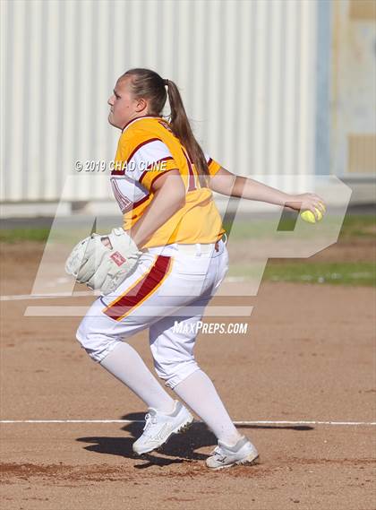 Thumbnail 3 in El Modena @ Villa Park photogallery.
