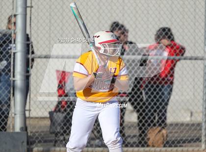 Thumbnail 1 in El Modena @ Villa Park photogallery.