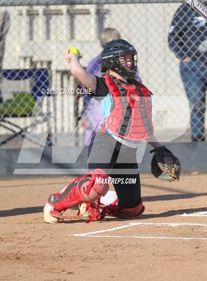 Thumbnail 2 in El Modena @ Villa Park photogallery.