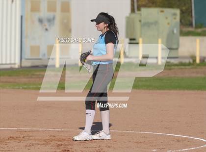 Thumbnail 2 in El Modena @ Villa Park photogallery.