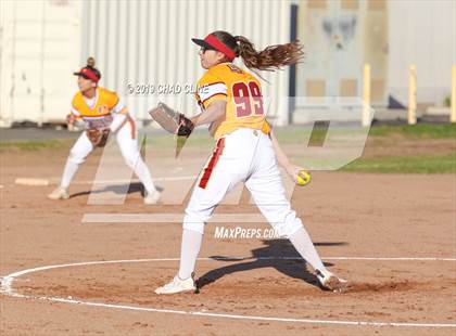 Thumbnail 3 in El Modena @ Villa Park photogallery.