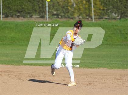 Thumbnail 2 in El Modena @ Villa Park photogallery.