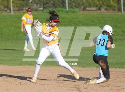 Thumbnail 3 in El Modena @ Villa Park photogallery.
