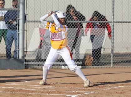 Thumbnail 2 in El Modena @ Villa Park photogallery.