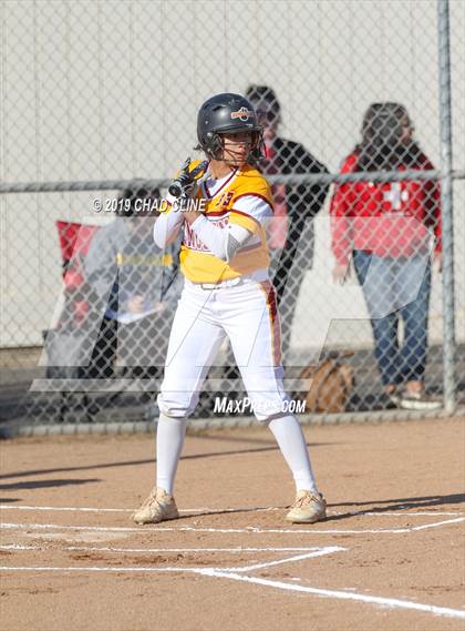 Thumbnail 2 in El Modena @ Villa Park photogallery.