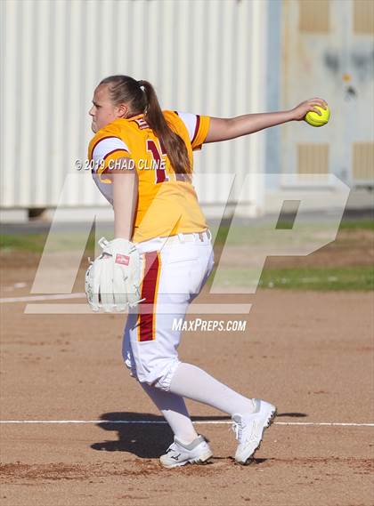 Thumbnail 2 in El Modena @ Villa Park photogallery.