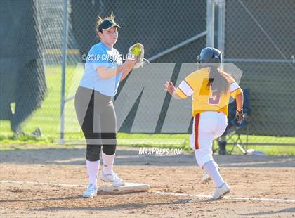 Thumbnail 2 in El Modena @ Villa Park photogallery.