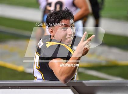 Thumbnail 3 in Alief Hastings vs. Strake Jesuit photogallery.