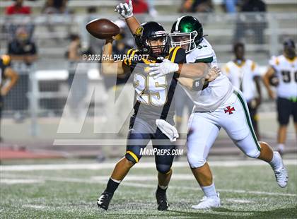 Thumbnail 1 in Alief Hastings vs. Strake Jesuit photogallery.