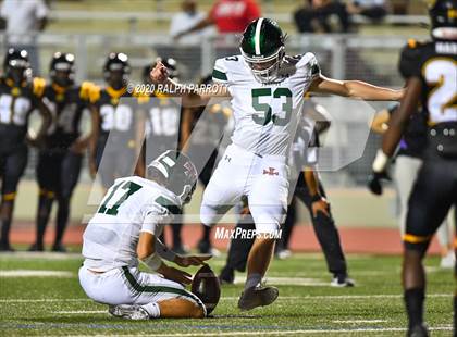 Thumbnail 1 in Alief Hastings vs. Strake Jesuit photogallery.