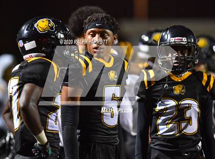 Thumbnail 1 in Alief Hastings vs. Strake Jesuit photogallery.