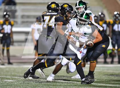Thumbnail 3 in Alief Hastings vs. Strake Jesuit photogallery.