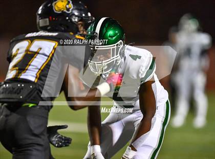Thumbnail 3 in Alief Hastings vs. Strake Jesuit photogallery.