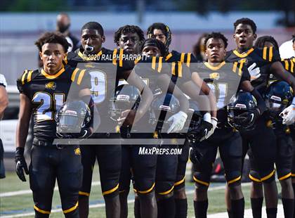 Thumbnail 2 in Alief Hastings vs. Strake Jesuit photogallery.