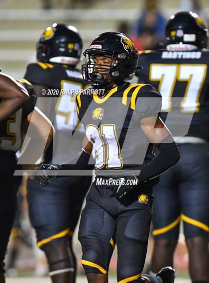 Thumbnail 1 in Alief Hastings vs. Strake Jesuit photogallery.
