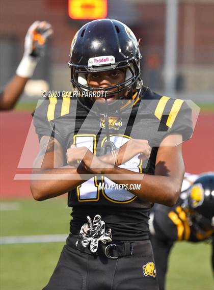 Thumbnail 1 in Alief Hastings vs. Strake Jesuit photogallery.